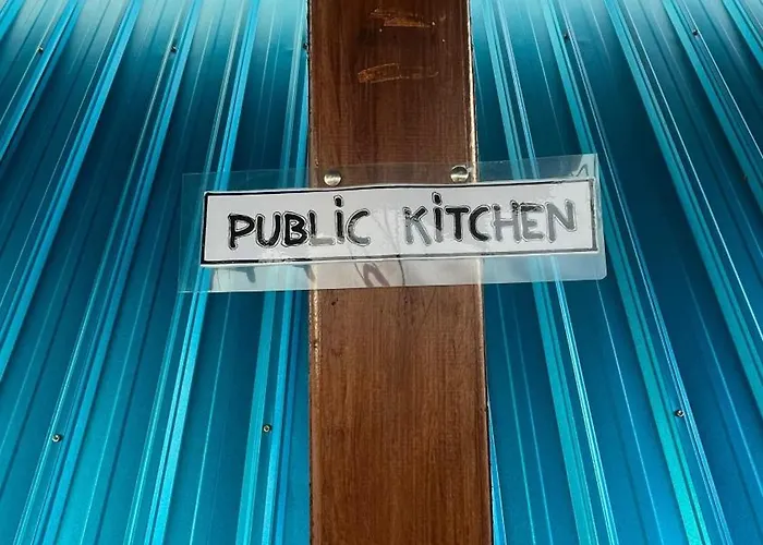 Puri Pilihani Hostel *